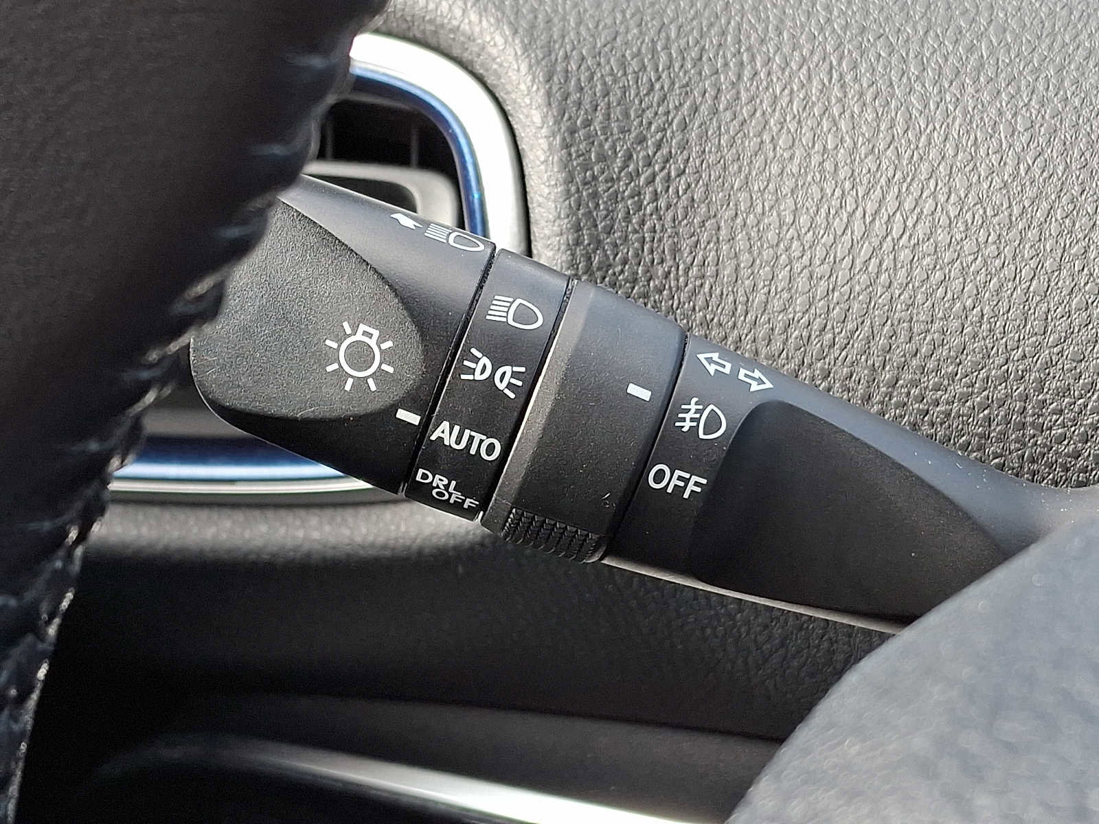 Used 2018 Toyota Prius Four Touring image 22