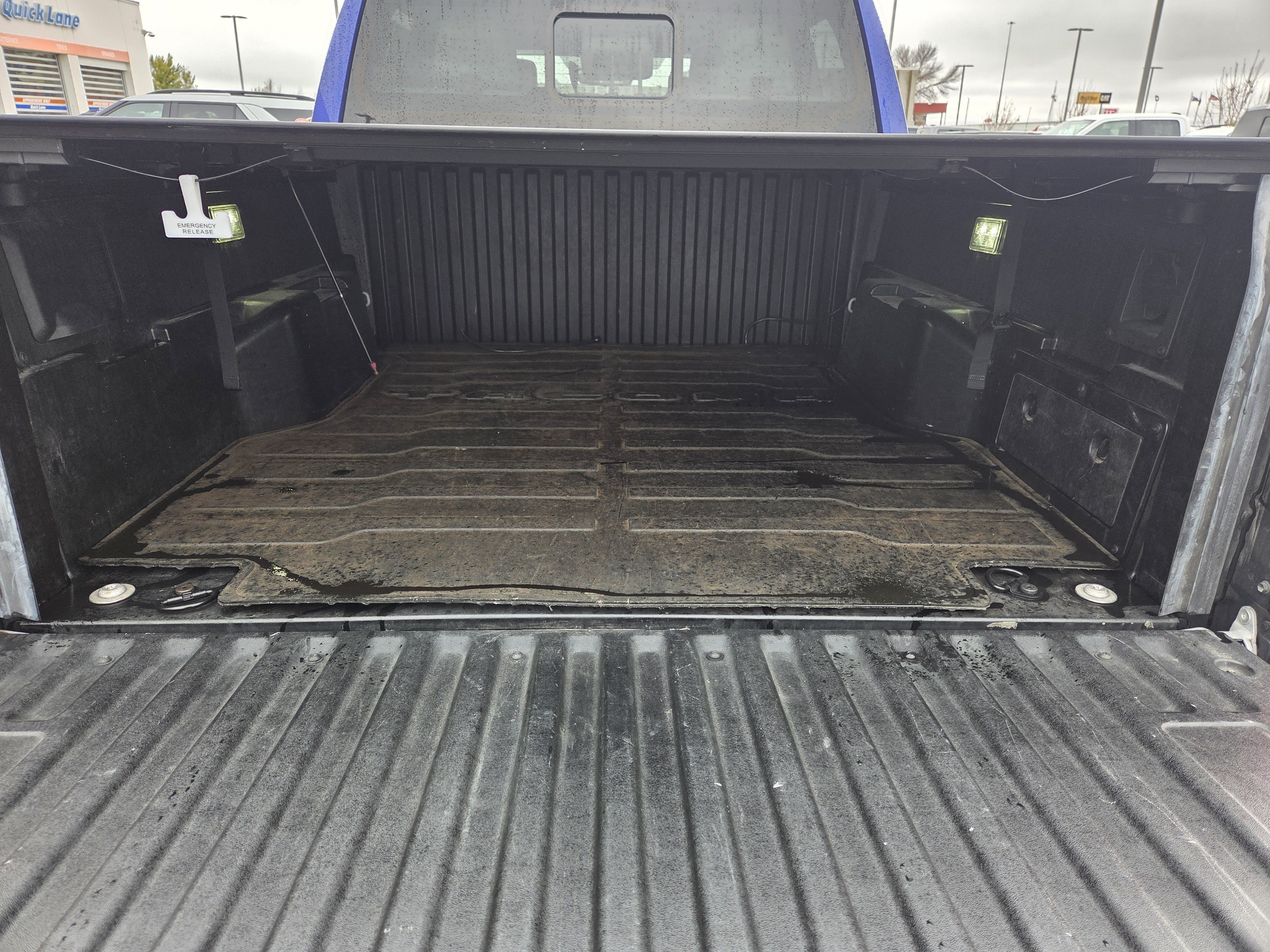 Used 2025 Toyota Tacoma Limited AWD/4WD image 12