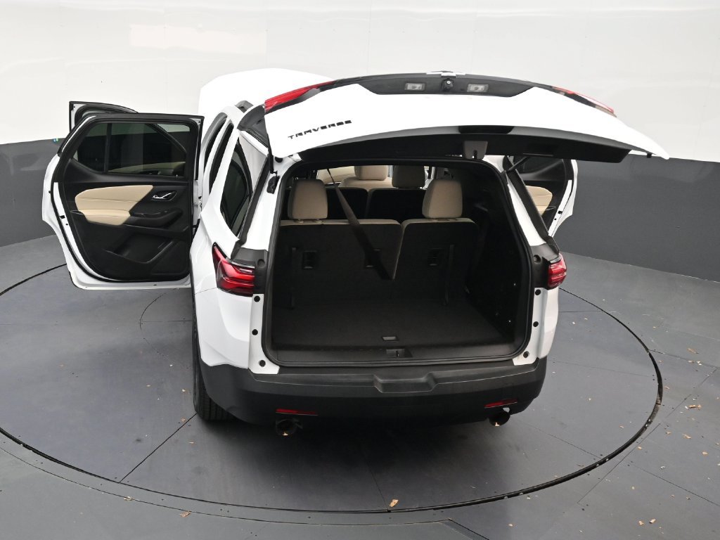 Used 2022 Chevrolet Traverse LS w/ Midnight/Sport Edition FWD image 32