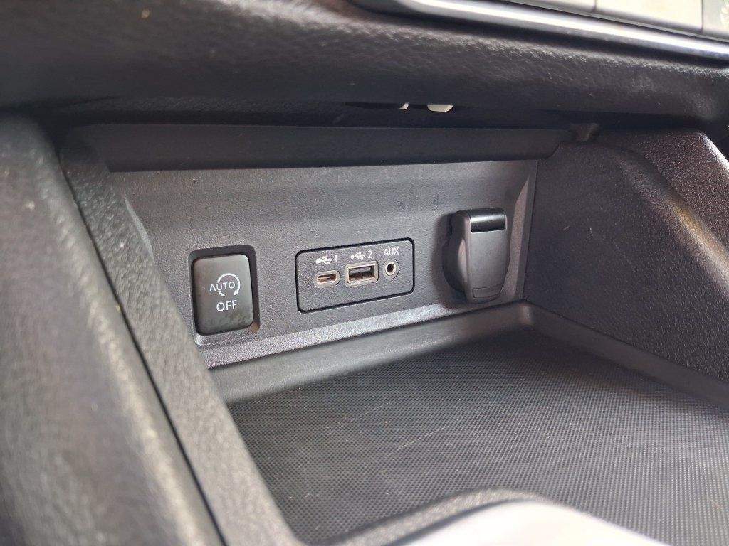 Certified 2024 Nissan Sentra SV FWD image 25