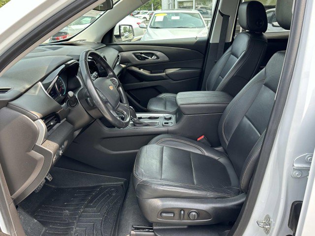 Used 2020 Chevrolet Traverse LT w/ Driver Confidence II Package image 12