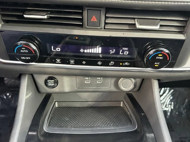 Certified 2025 Nissan Rogue SV AWD/4WD image 33