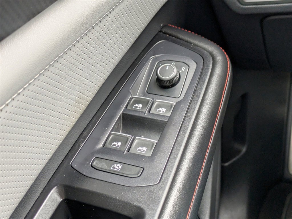 Used 2024 Volkswagen Atlas Peak Edition SE image 25