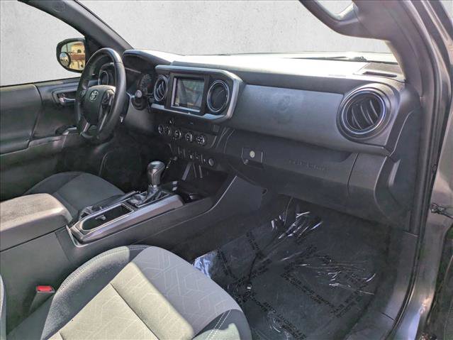Used 2020 Toyota Tacoma TRD Off-Road AWD/4WD image 20