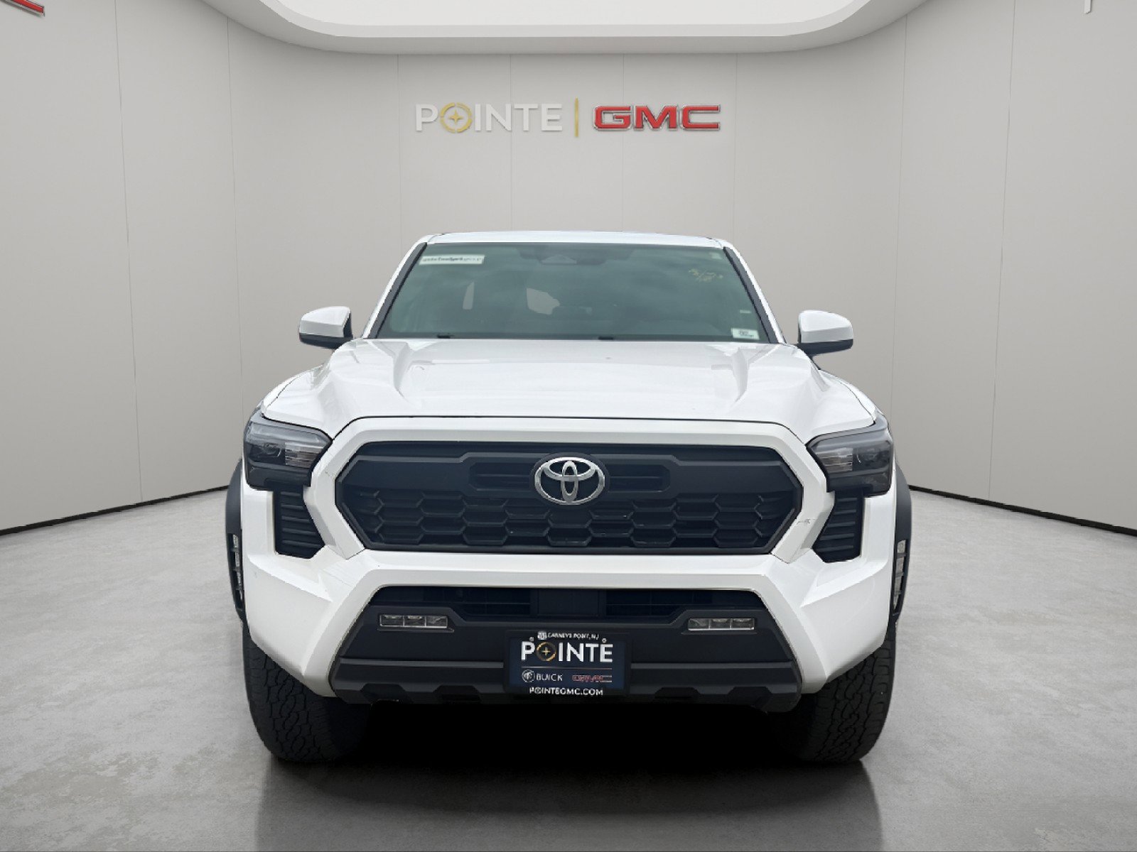 Used 2024 Toyota Tacoma TRD Off-Road AWD/4WD image 8
