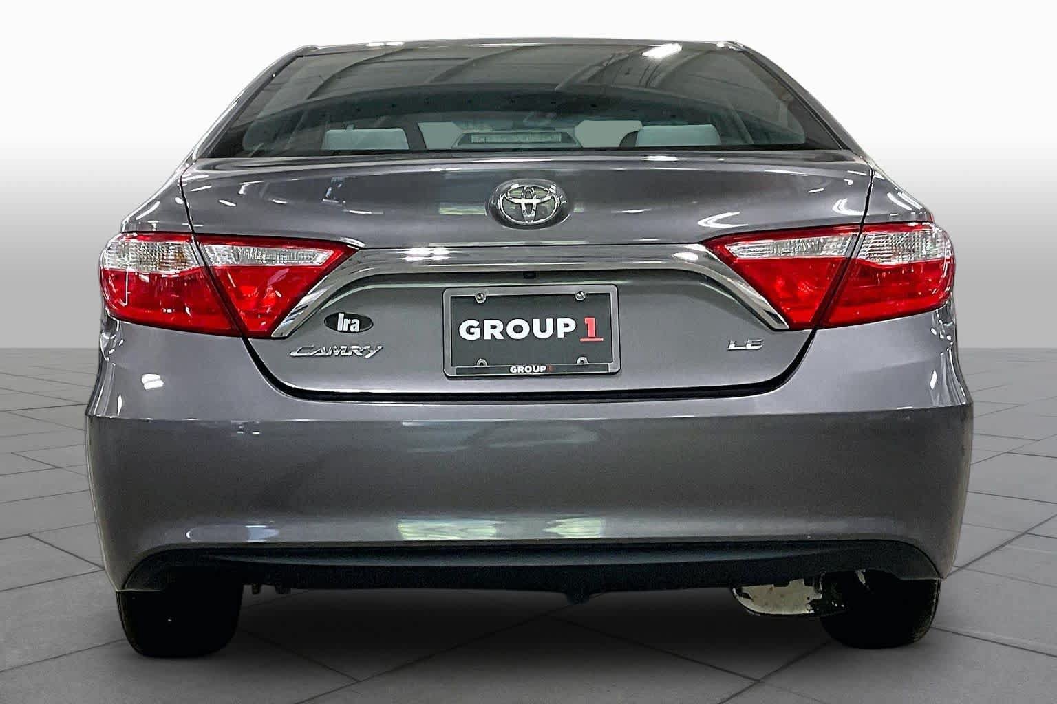Used 2017 Toyota Camry LE FWD image 5