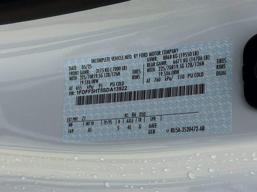 New 2025 Ford F550 4x4 Regular Cab Super Duty image 27