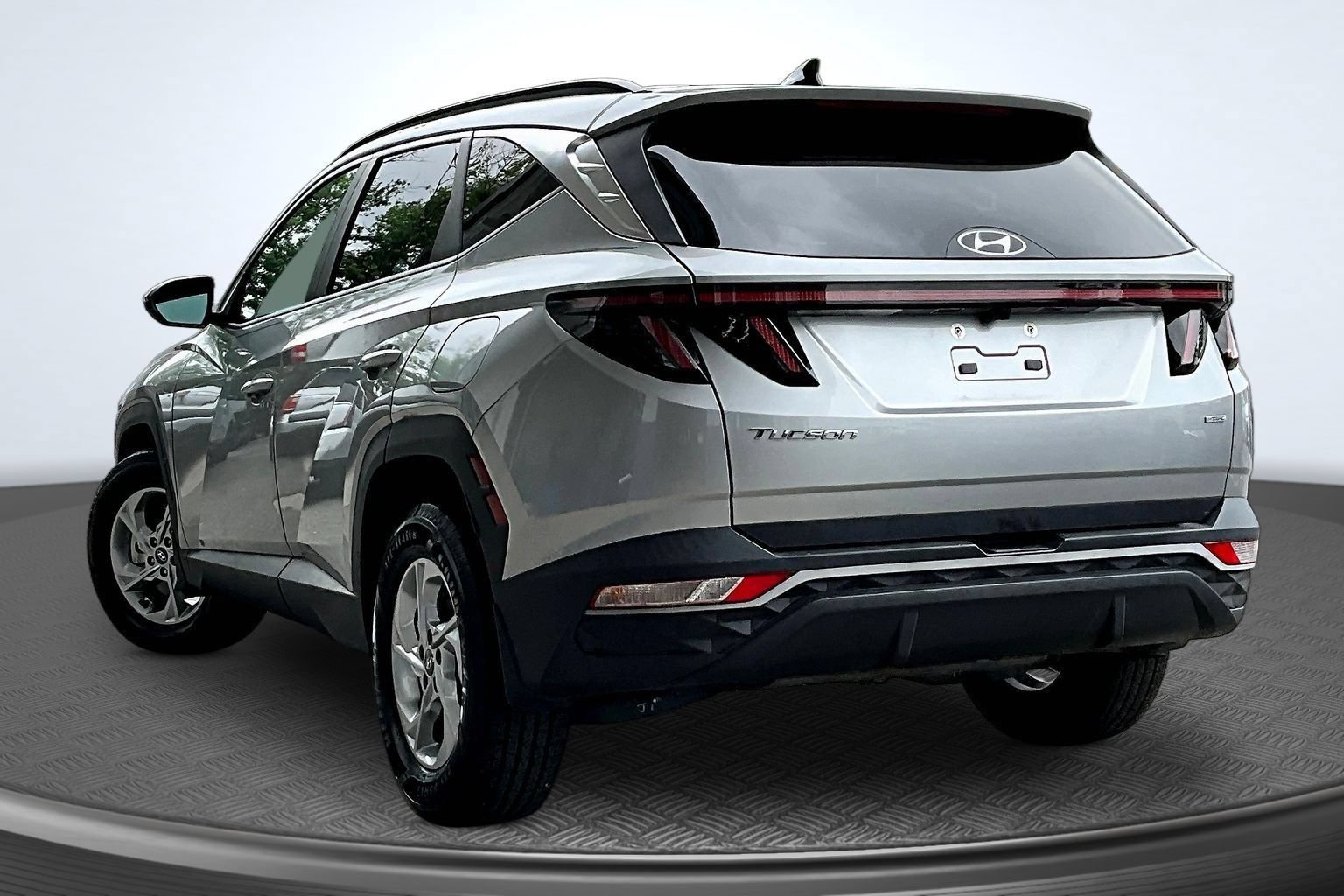 Used 2023 Hyundai Tucson SEL AWD/4WD image 3