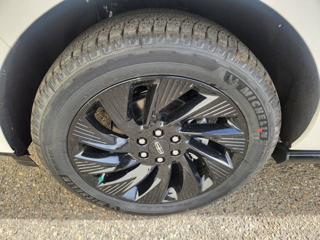 New 2026 Lincoln Navigator Reserve w/ Jet Appearance Package image 17