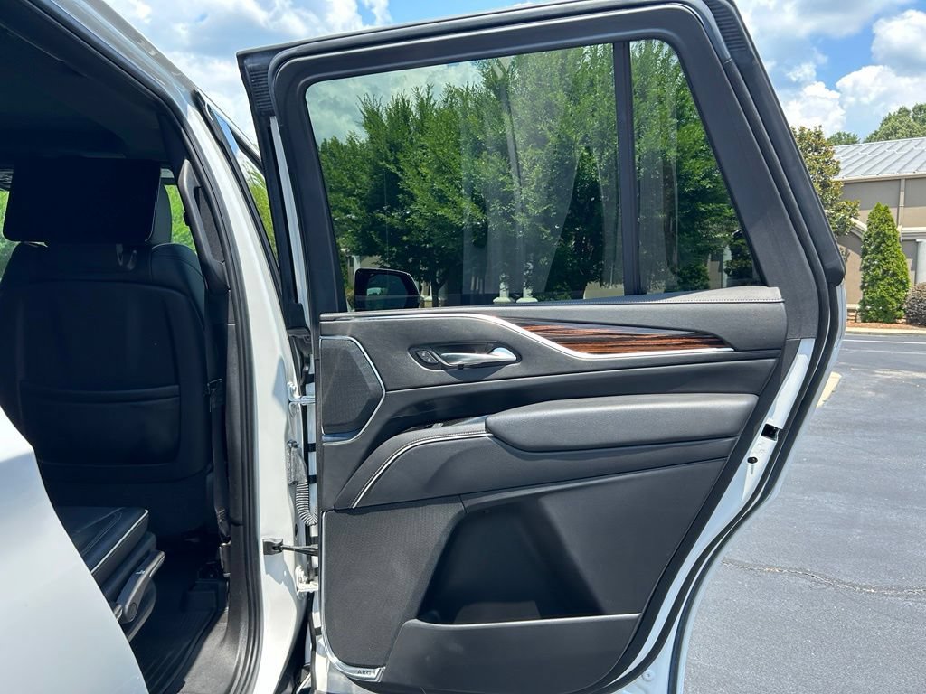 Used 2021 Cadillac Escalade Premium Luxury AWD/4WD image 65
