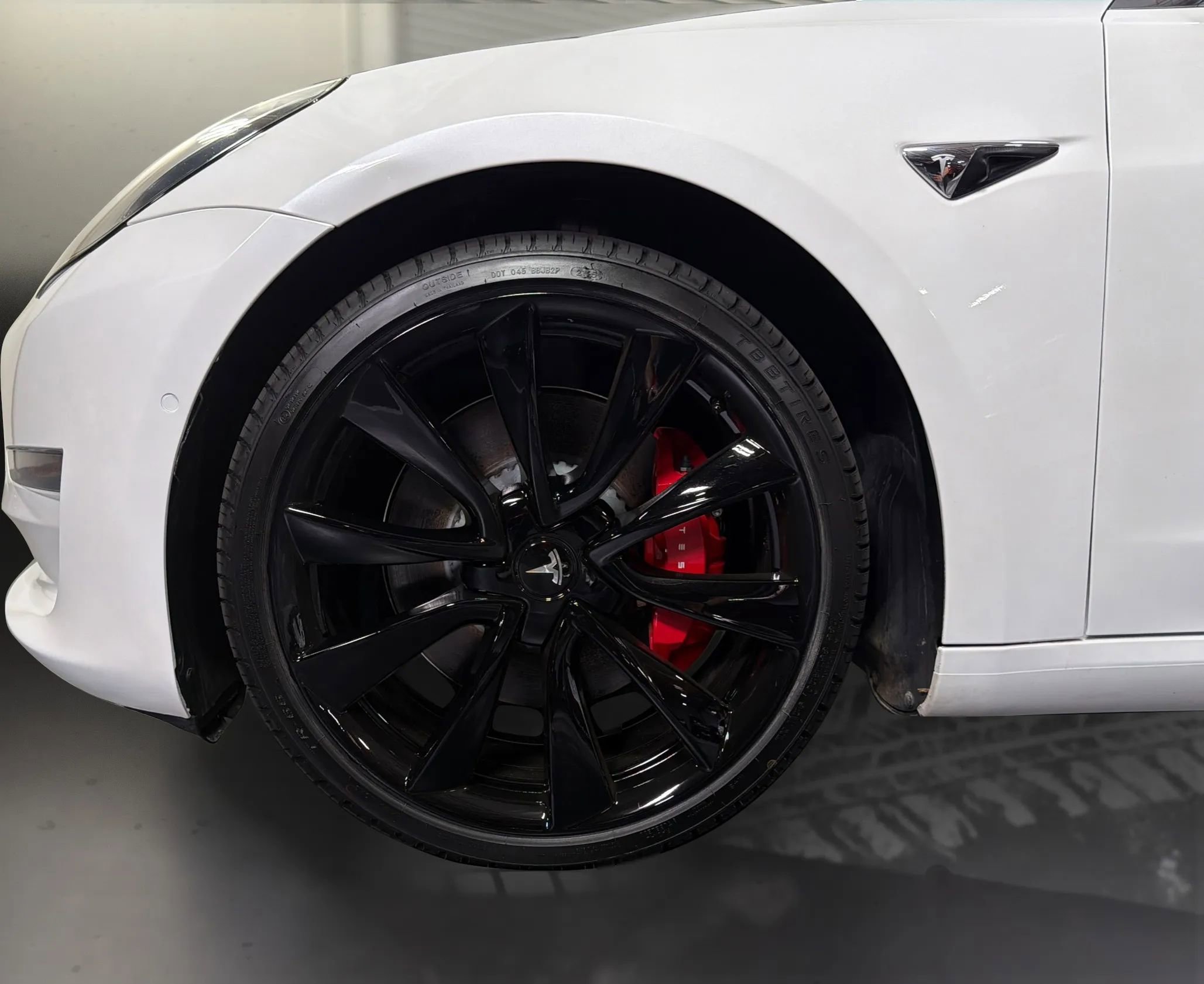 Used 2019 Tesla Model 3 Performance image 24