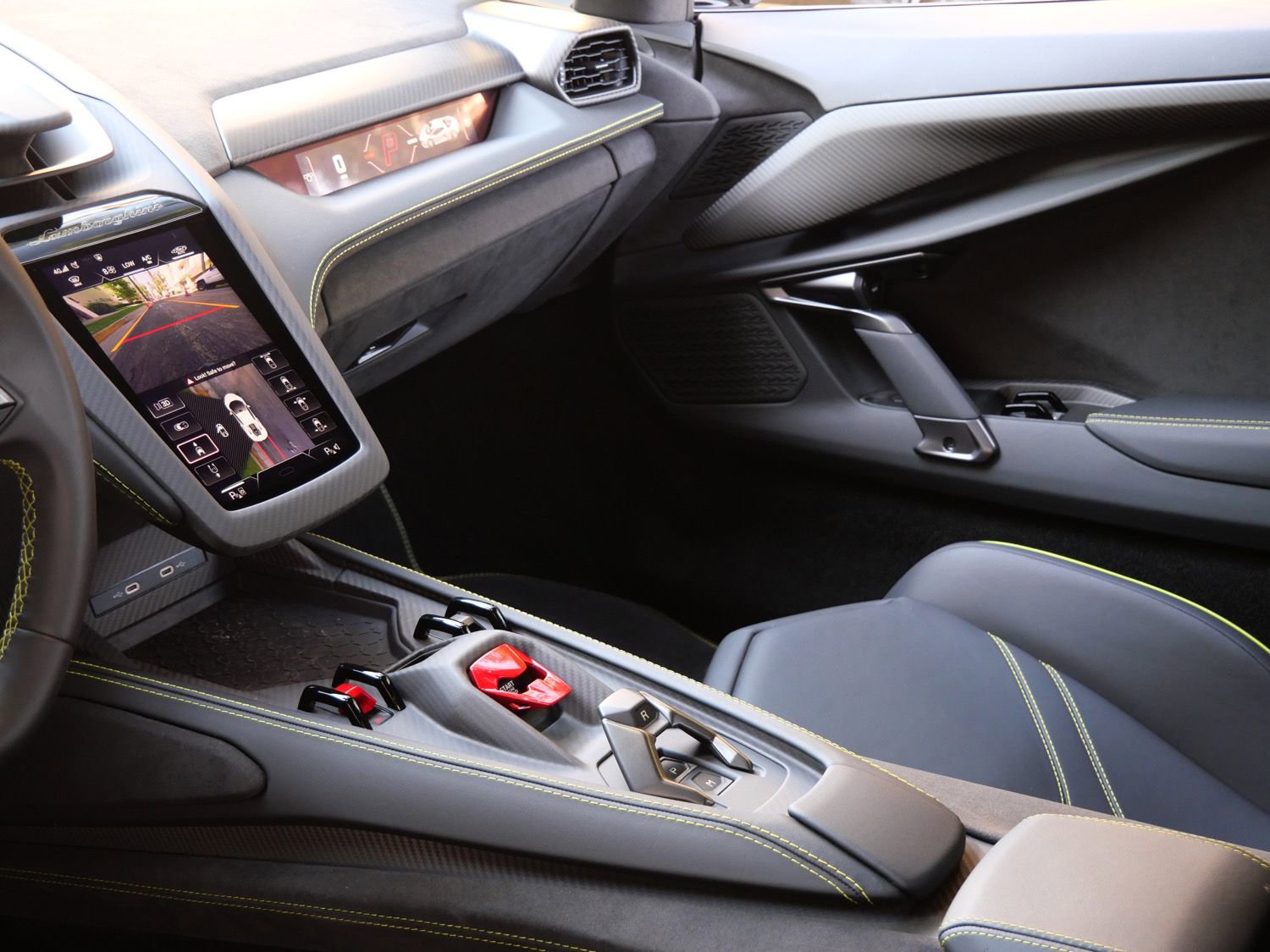 Used 2025 Lamborghini Revuelto AWD/4WD image 26