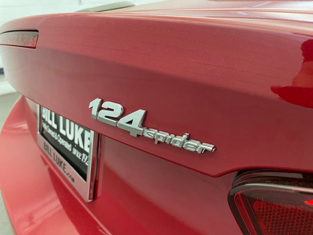 Used 2018 FIAT 124 Spider Abarth w/ Convenience Group RWD image 10