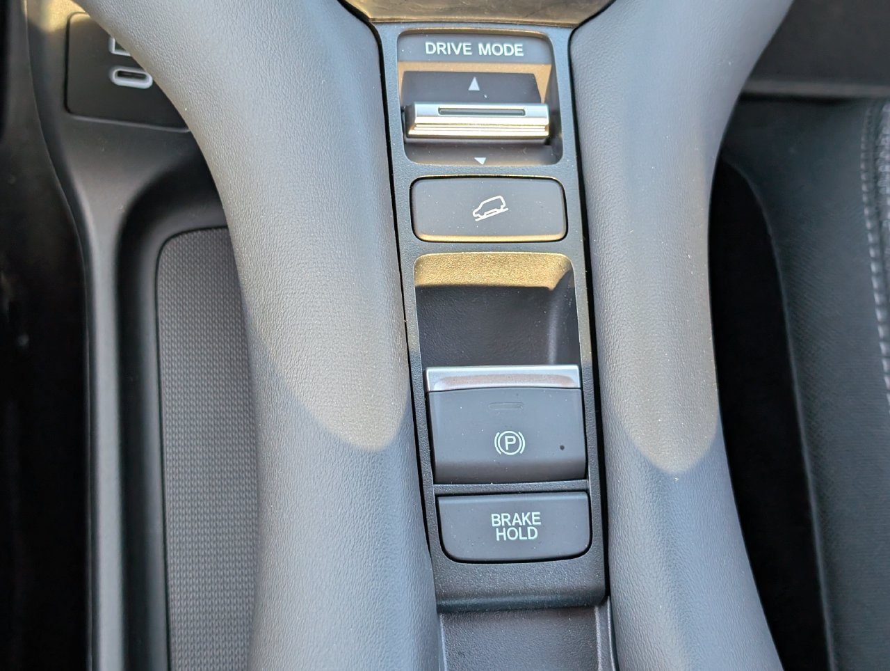 Used 2026 Honda HR-V LX image 19