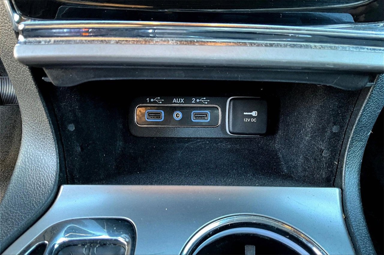 Used 2019 Jeep Grand Cherokee Overland image 17