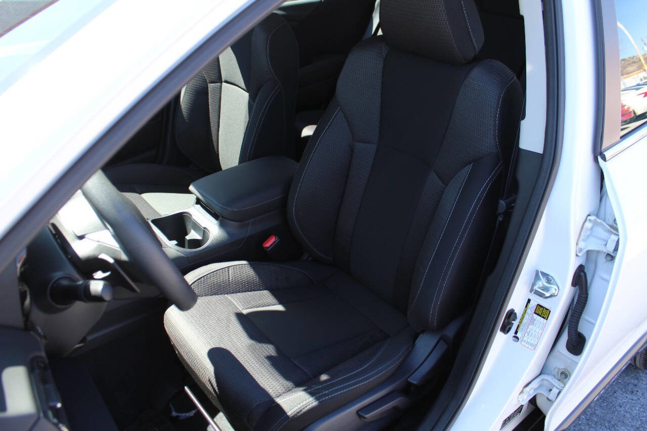 Used 2025 Subaru Outback image 3