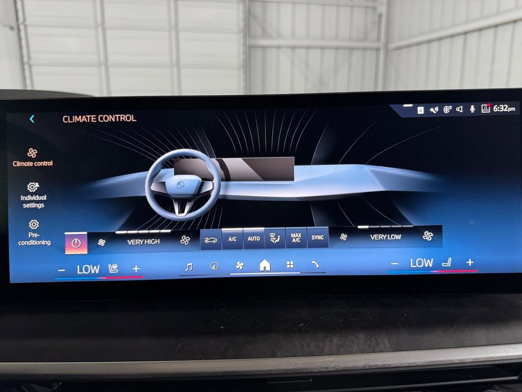 Used 2024 BMW X7 xDrive40i w/ Premium Package image 36