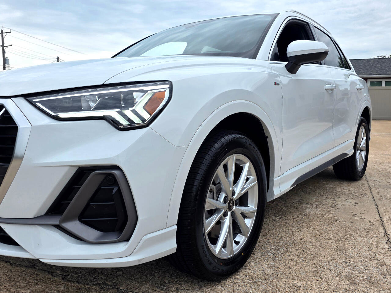 Used 2024 Audi Q3 2.0T Premium image 28