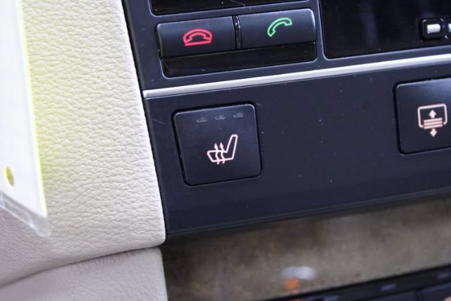 Used 2011 Mercedes-Benz E 350 4MATIC Sedan image 20