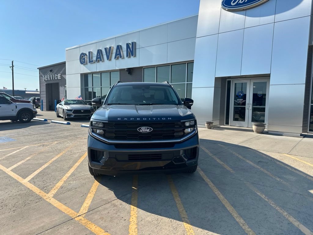 New 2027 Ford Expedition Max Platinum w/ Driver's Package AWD/4WD image 2