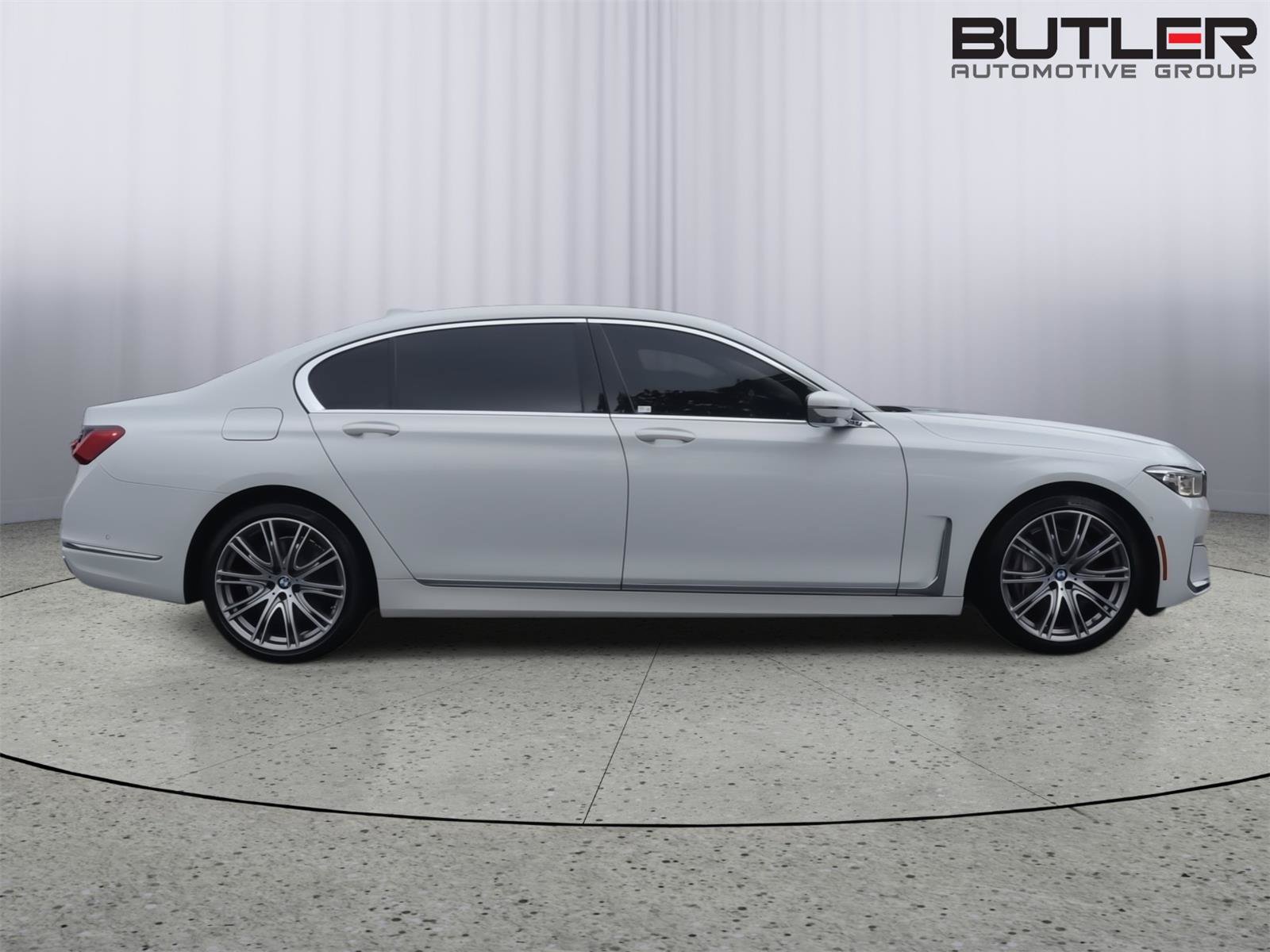Used 2022 BMW 740i w/ Premium Package RWD image 7