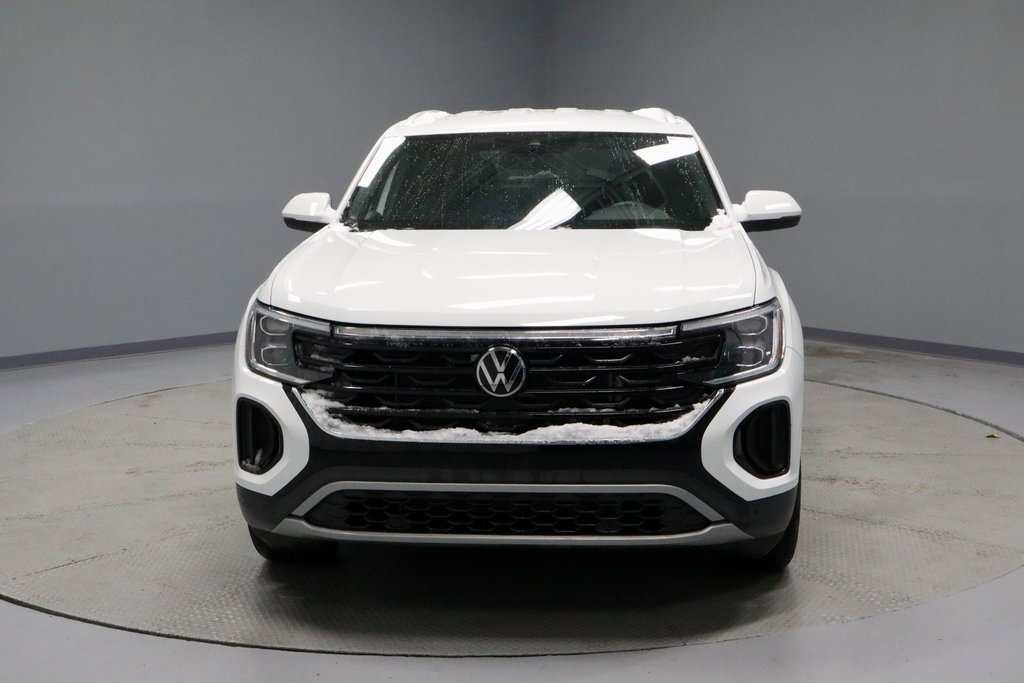 Used 2025 Volkswagen Atlas Cross Sport SE image 5