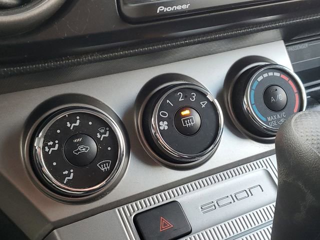 Used 2015 Scion xB image 22