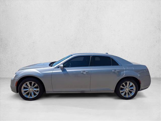 Used 2017 Chrysler 300 Limited AWD/4WD image 8