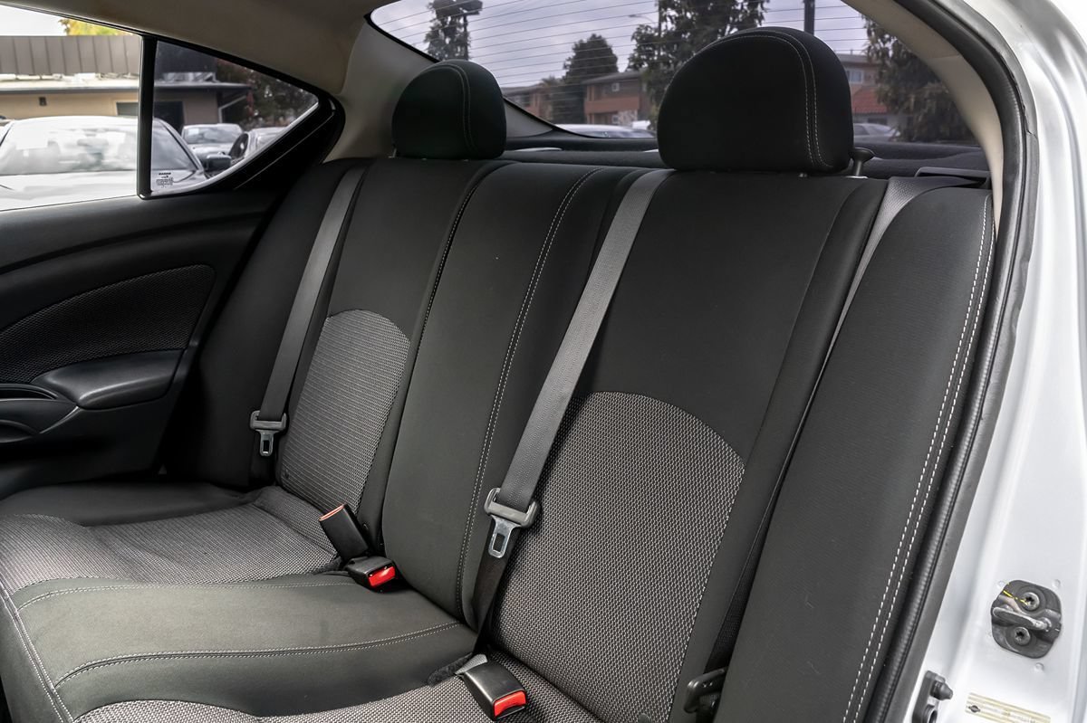 Used 2018 Nissan Versa SV FWD image 15