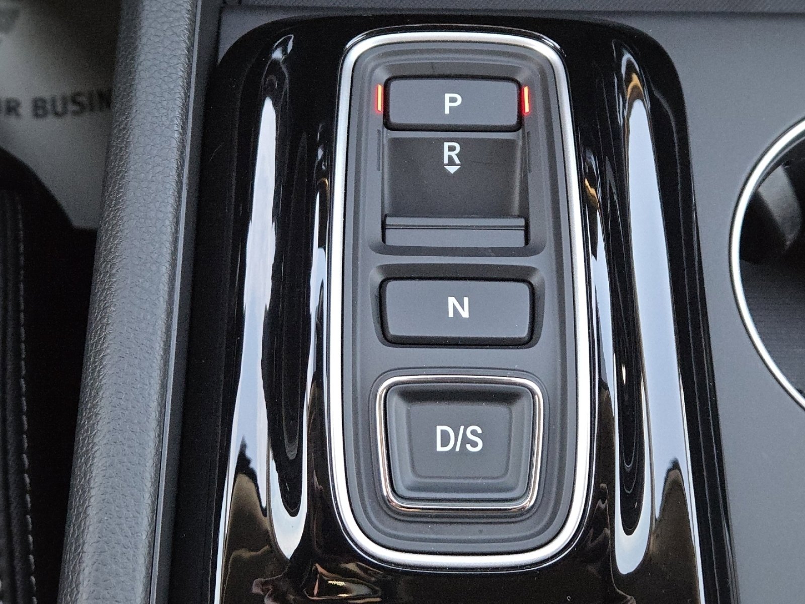 Used 2025 Honda Pilot EX-L image 32