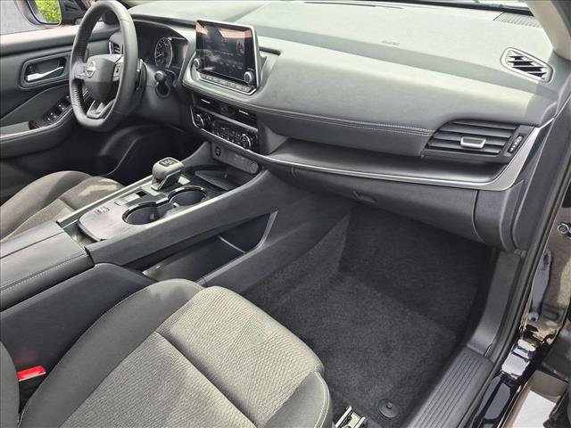 Used 2026 Nissan Rogue SV FWD image 21