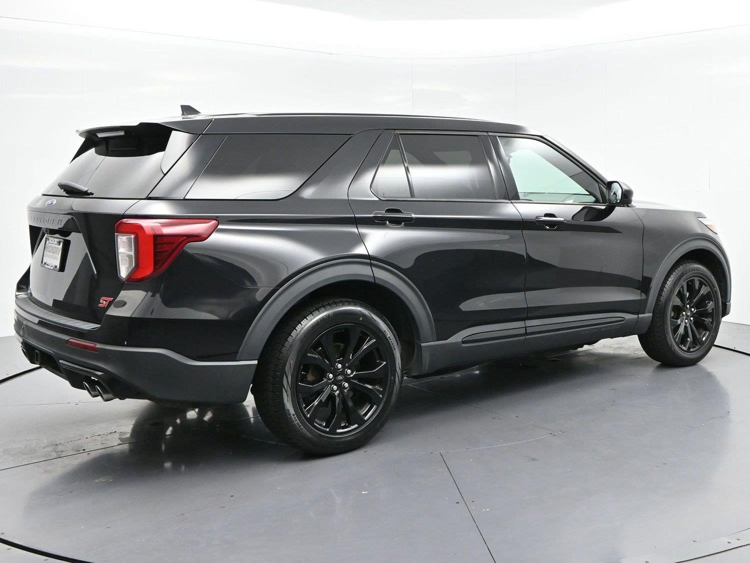Used 2022 Ford Explorer ST AWD/4WD image 7