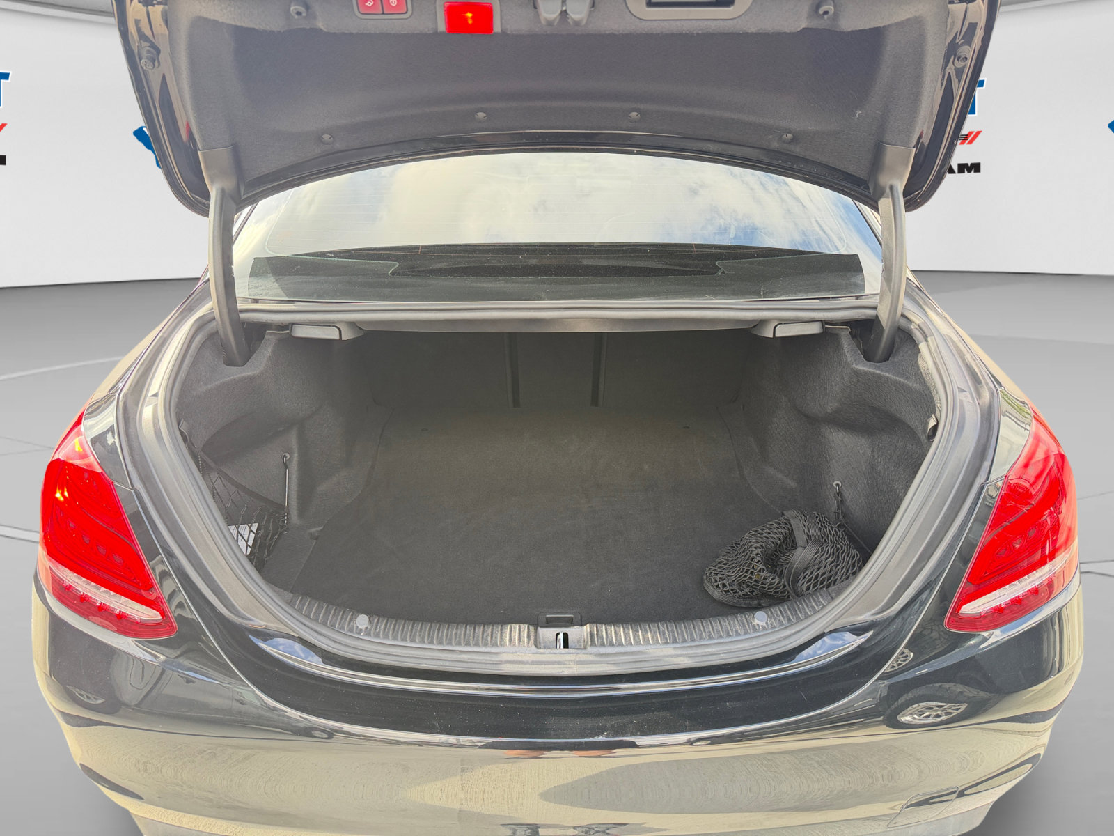 Used 2018 Mercedes-Benz C 300 Sedan image 22
