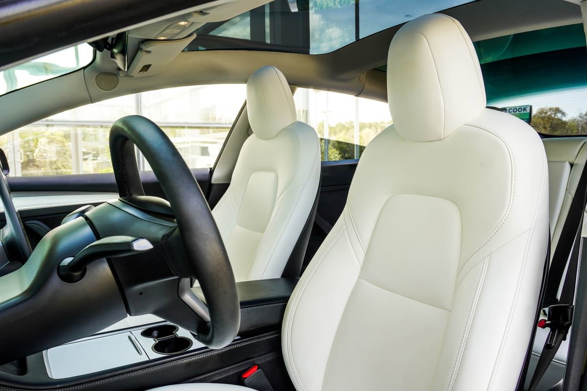 Used 2021 Tesla Model 3 Performance image 34