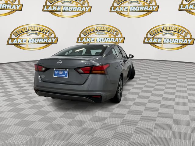 Used 2024 Nissan Altima 2.5 SV FWD image 2