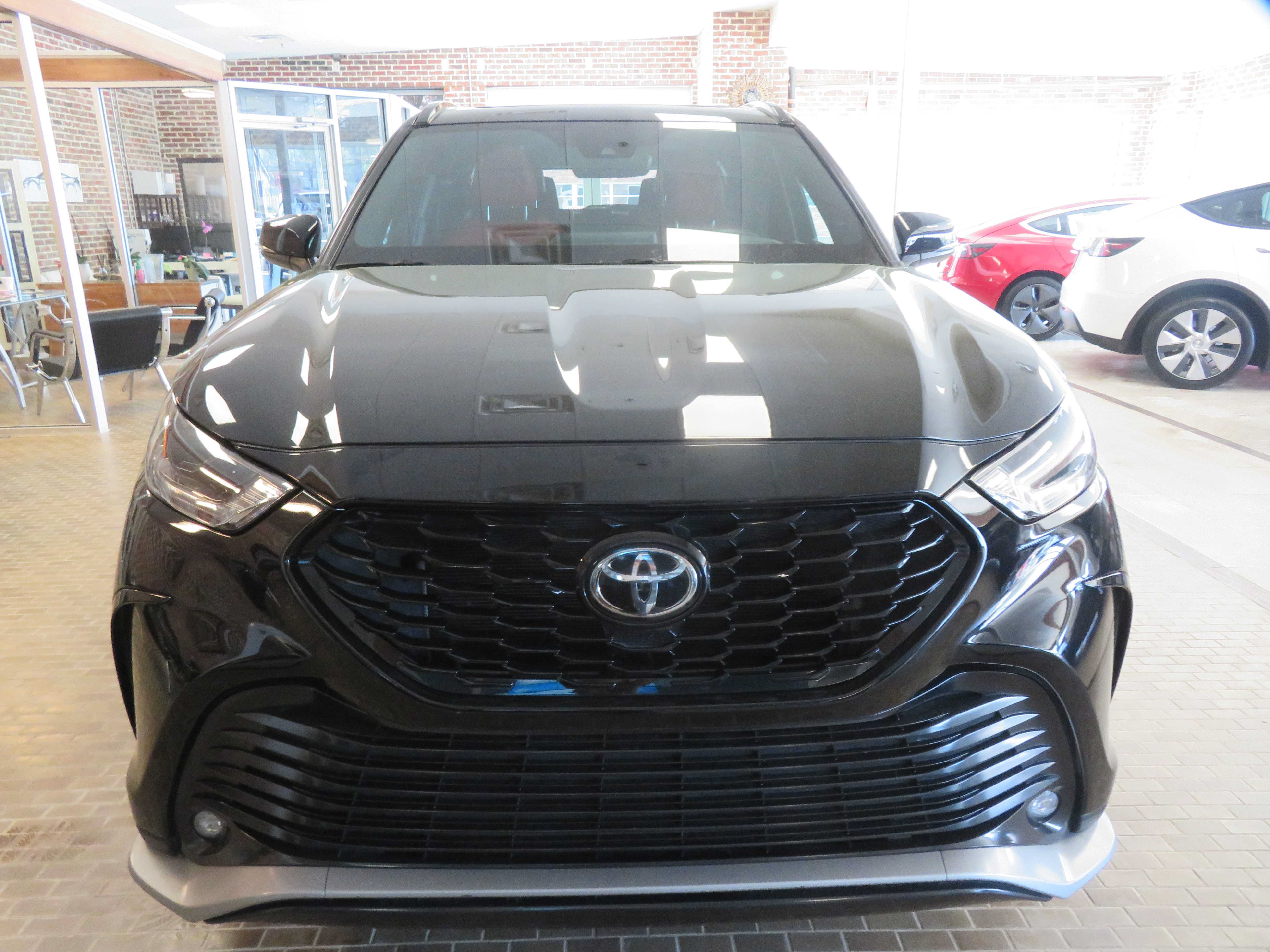 Used 2021 Toyota Highlander XSE AWD/4WD image 68