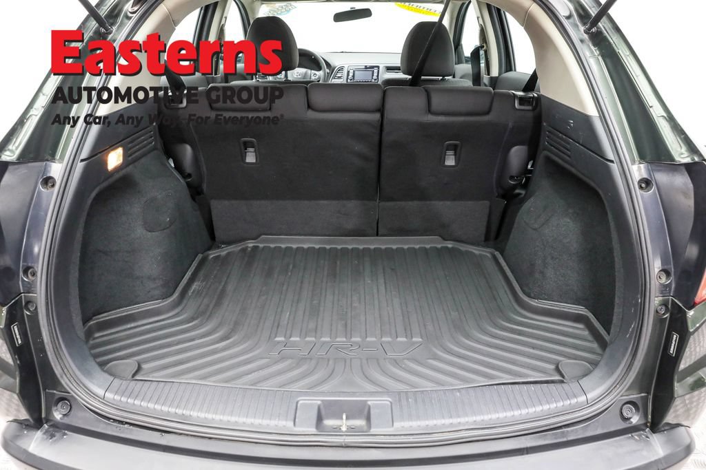 Used 2018 Honda HR-V LX image 9