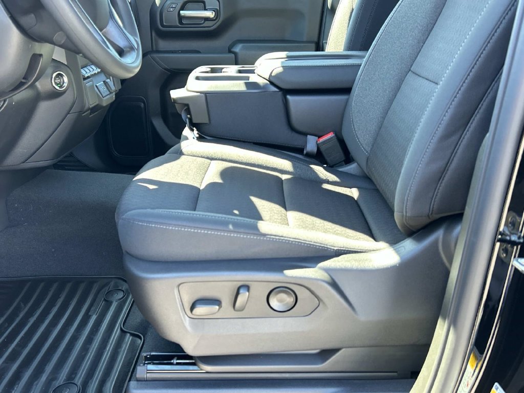 New 2026 Chevrolet Silverado 1500 Custom RWD image 16