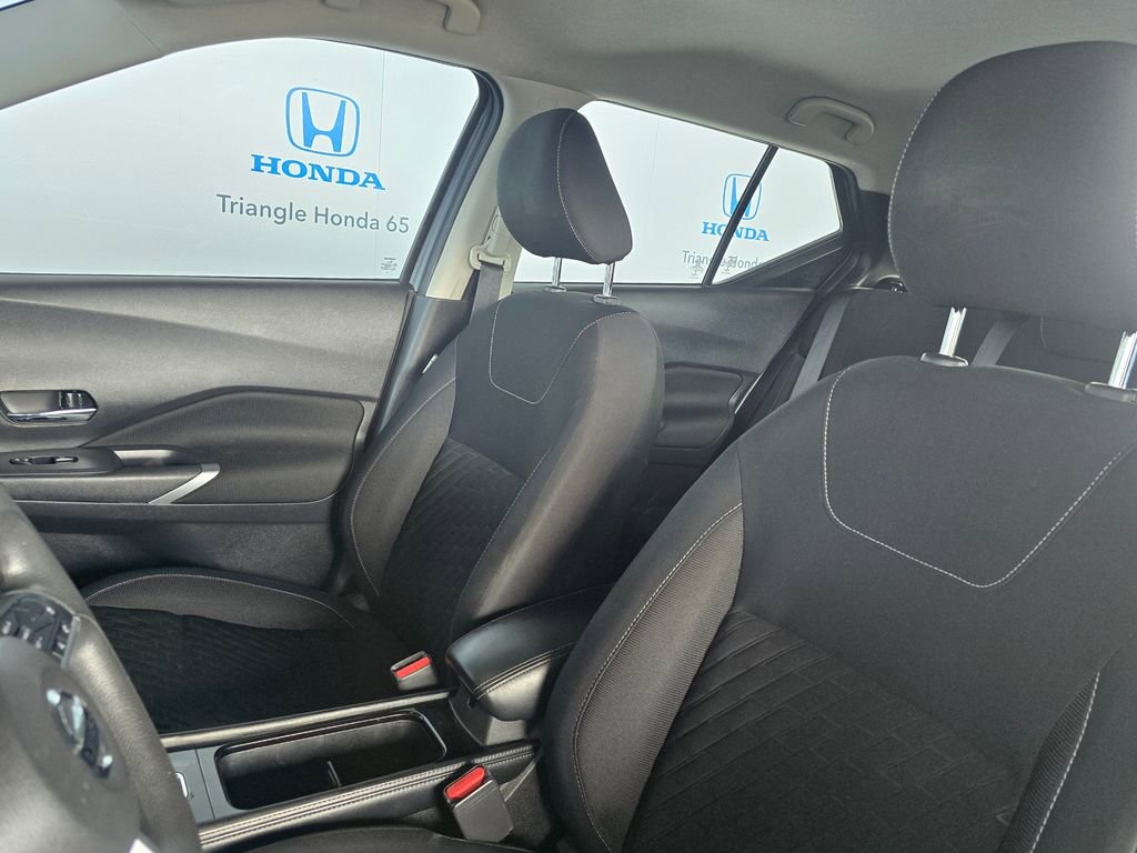 Used 2021 Nissan Kicks SV image 12