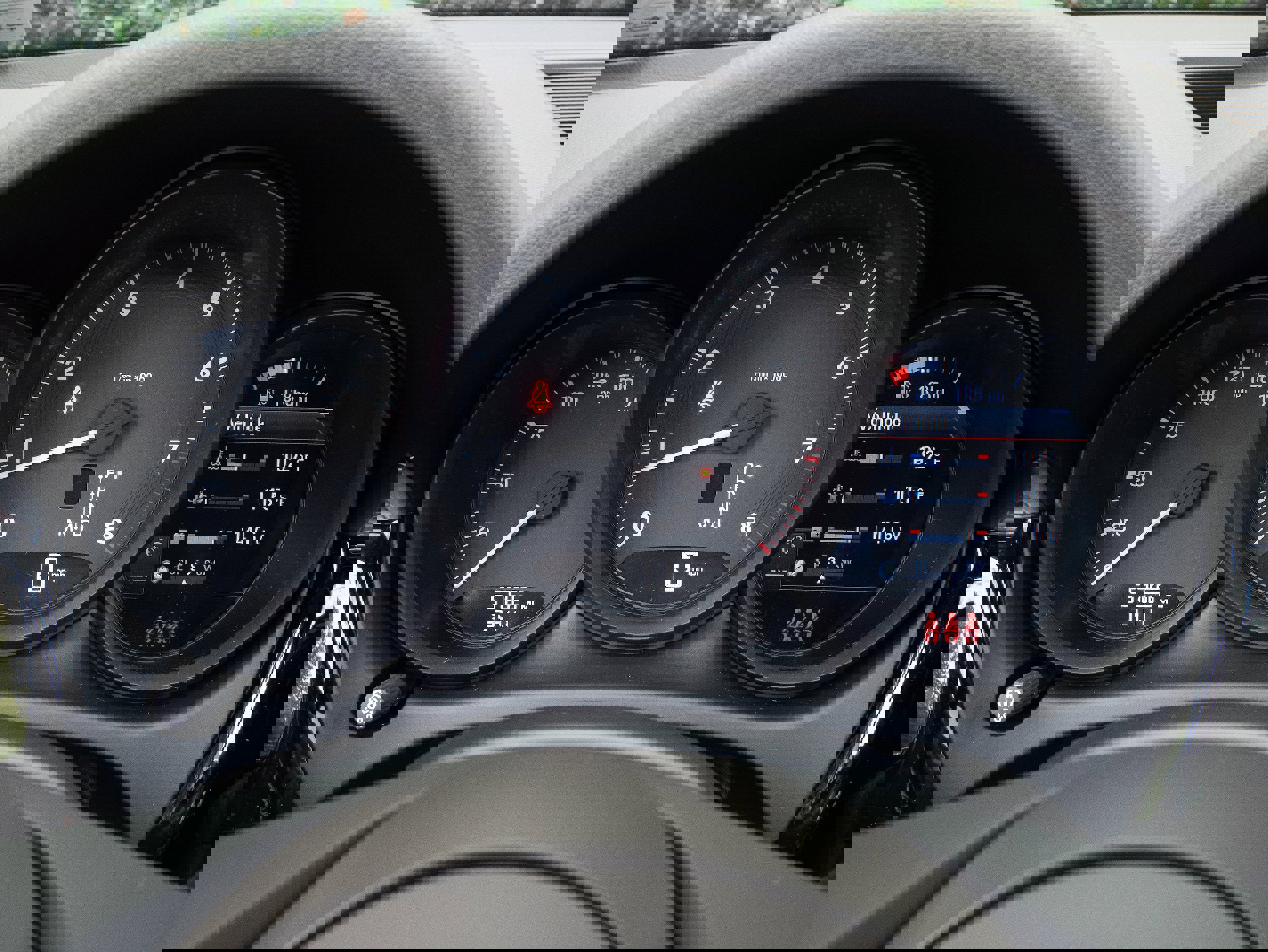 Used 2024 Porsche Macan image 21