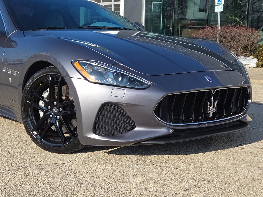 Used 2018 Maserati GranTurismo Sport image 2