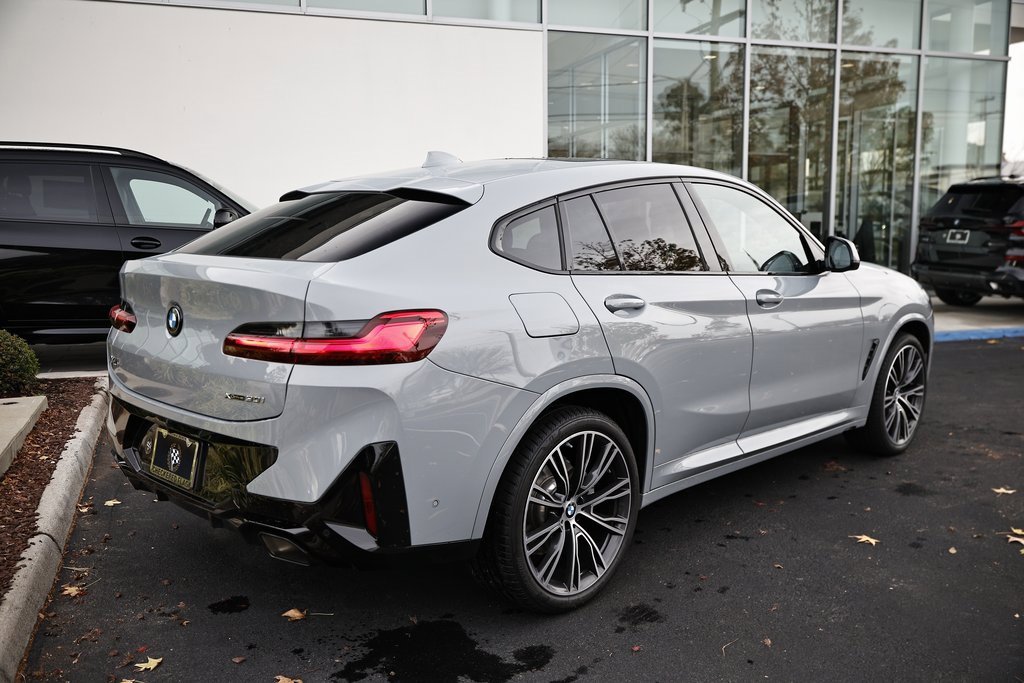 Used 2025 BMW X4 xDrive30i w/ Premium Package image 9