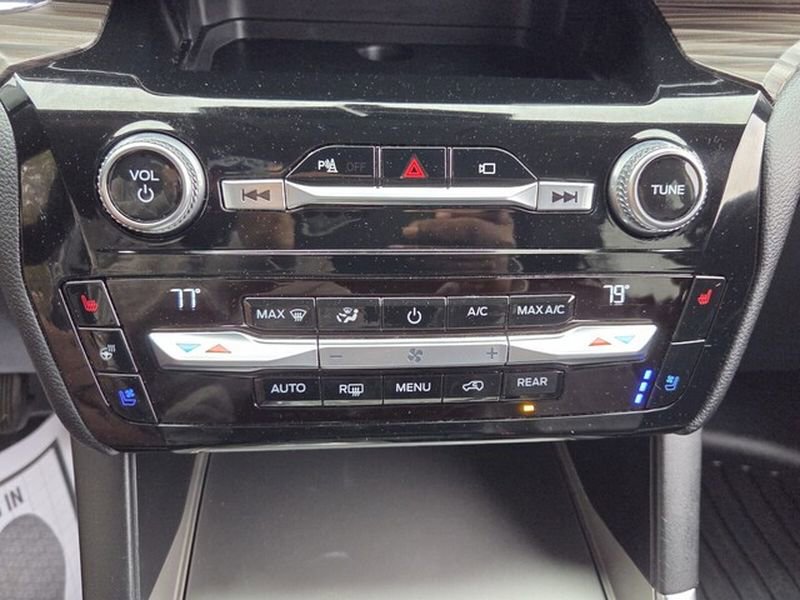 Used 2021 Ford Explorer Limited w/ Equipment Group 301A image 21