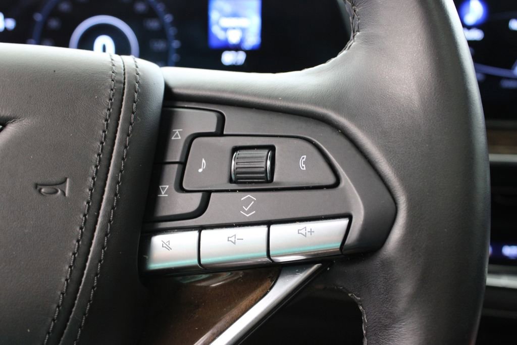 Used 2022 Cadillac Escalade ESV Sport Platinum AWD/4WD image 30
