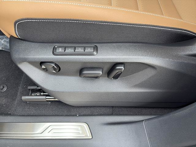 New 2026 Volkswagen Atlas Cross Sport SEL R-Line image 14