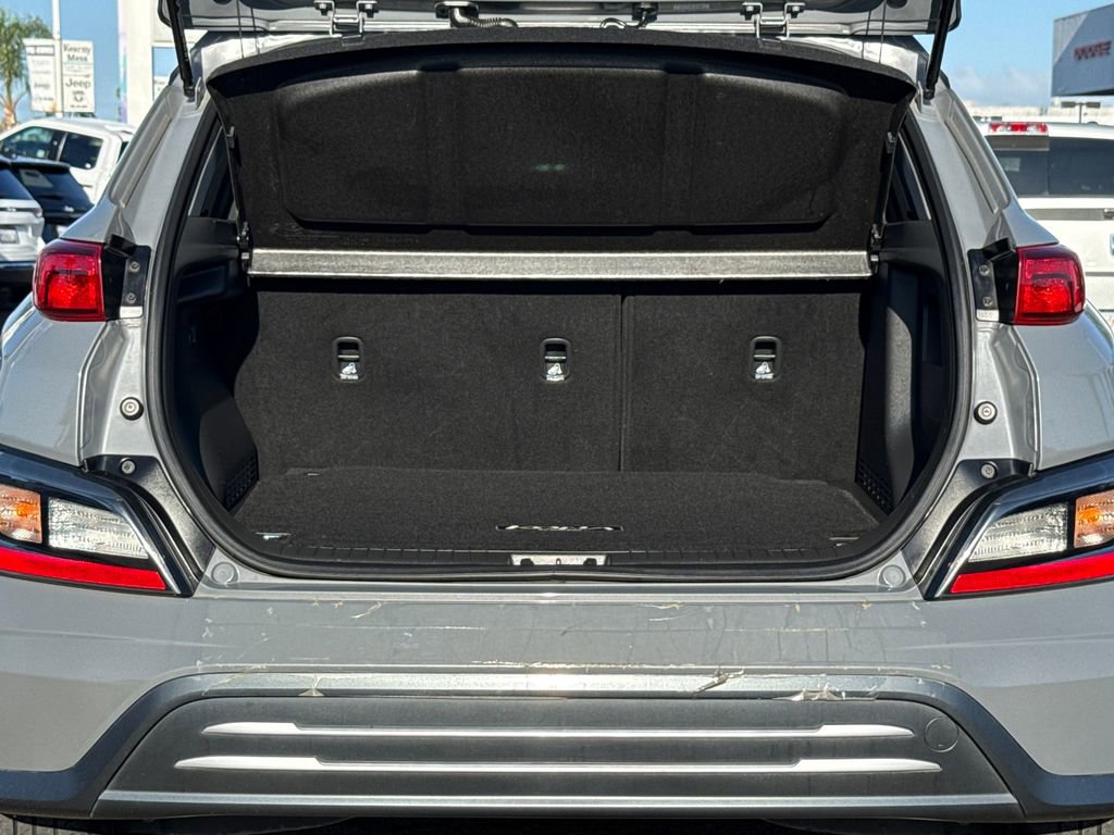 Used 2023 Hyundai Kona SE FWD image 12