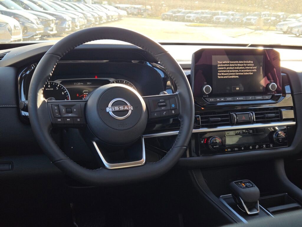 New 2025 Nissan Pathfinder SV w/ Black Appearance Package image 22