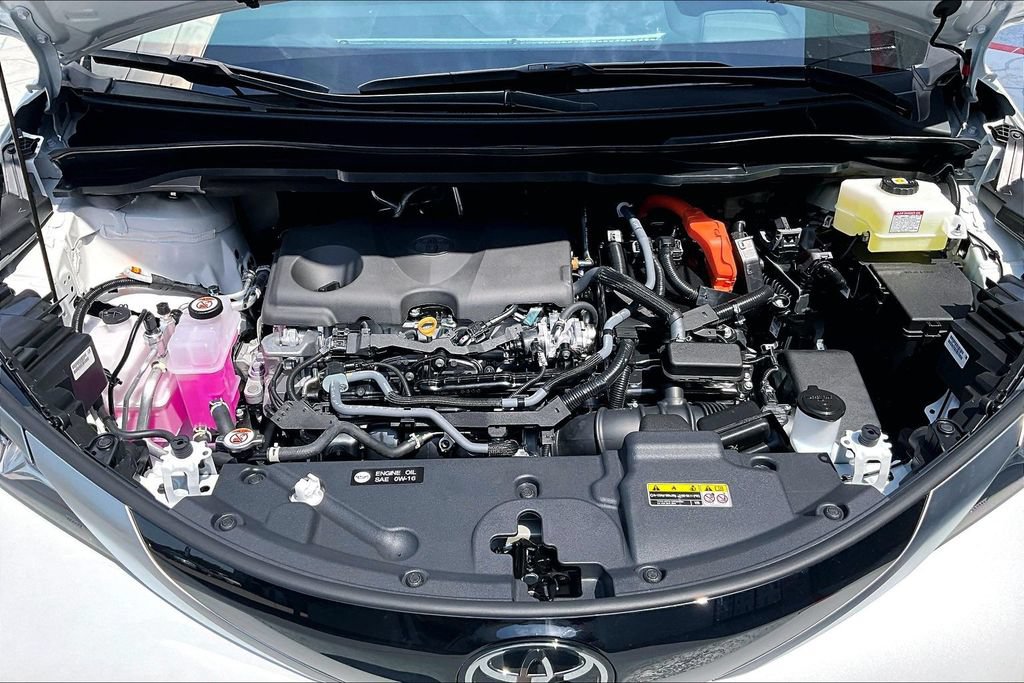 New 2026 Toyota Sienna Platinum AWD/4WD image 9