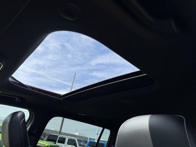 New 2025 Jeep Grand Cherokee L Altitude image 24