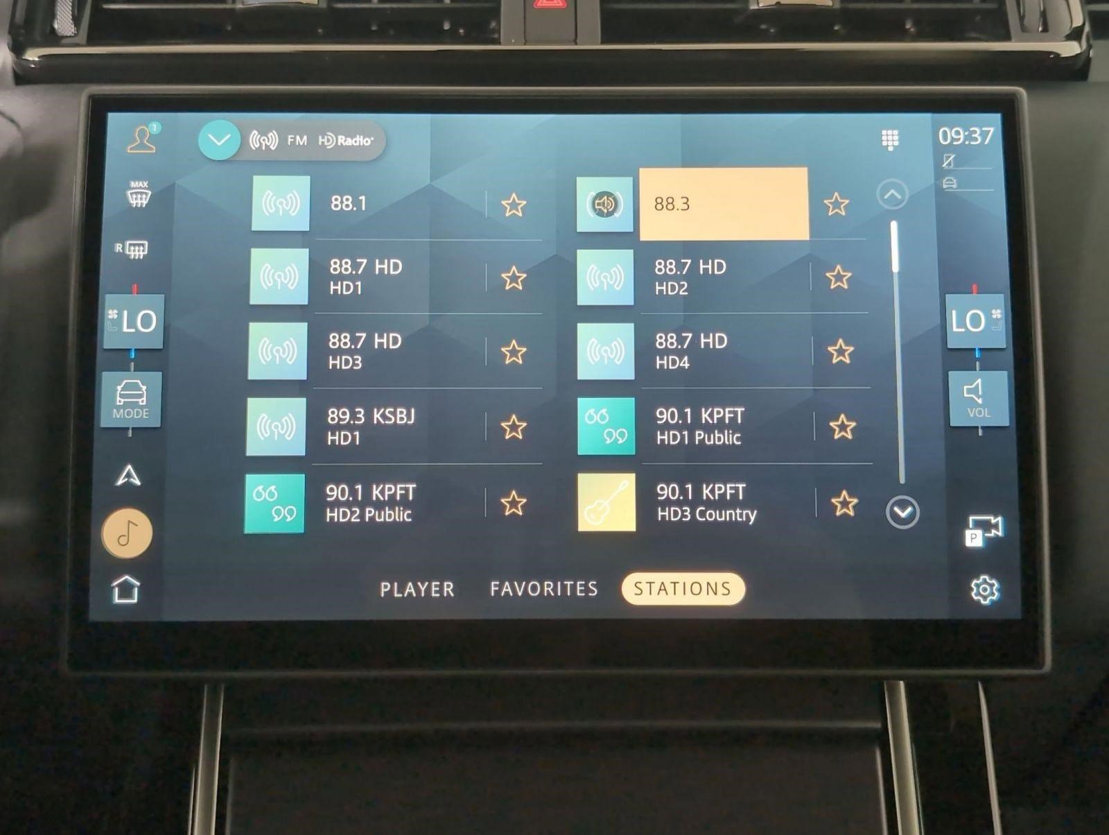 Certified 2026 Land Rover Range Rover Velar Dynamic SE image 23